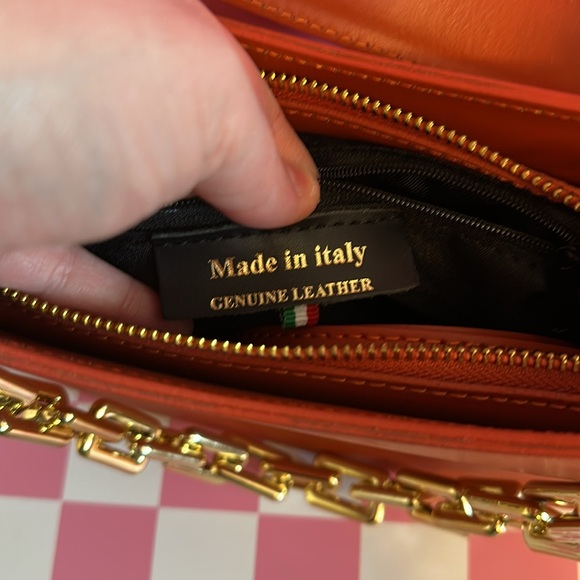 Italian Leather Deep Orange Crossbody Bag with Gold Chain. Excellent Condition. - Picture 10 of 10
